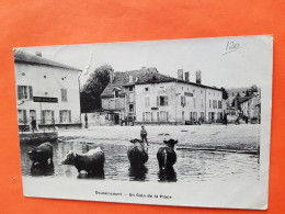 Doulaincourt:un Coin De La Place - Doulaincourt