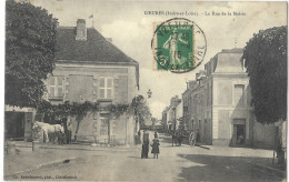 37    IZEURES   LA  RUE  DE  LA  MAIRIE - L'Île-Bouchard