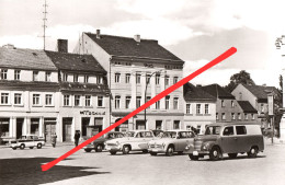 AK Hoyerswerda Wojerecy Platz Der Roten Armee Markt Marktplatz A Spremberger Straße Schloßergasse Wartburg Barkas DDR - Hoyerswerda