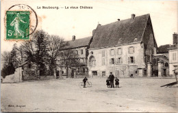 15793 Cpa 27 Le Neubourg - Le Vieux Château - Le Neubourg
