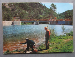 CP 83 Var La Prise De La SIAGNE MONTAUROUX Pêcheur à La Ligne , Vers Le Lac De Saint Cassien 1982 - Montauroux