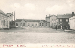 MOMIGNIES - La Station (avec Sur La Droite "Café Jean") - Carte Animée - Momignies