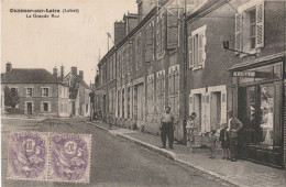 CPA-45-  'OUZOUER Sur LOIRE-  LA GRANDE RUE  -CIRCULEE-  1932 - ANIMEE- - Ouzouer Sur Loire