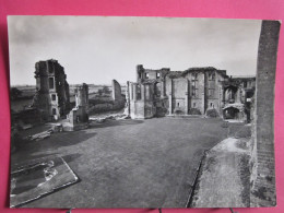 Angleterre - Kenilworth Castle - Warwick - The Inner Court - View From The Keep - R/verso - Warwick