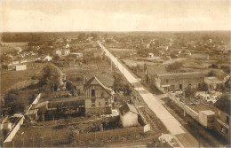 Roissy En Brie.Avenue Du Général Leclerc. CPA Timbrée, Excellent état. 2 Scans - Roissy En Brie