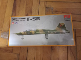 Northrop Freedom Fighter F-5B, 1/72, PM Model - Airplanes & Helicopters