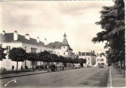 JURANCON  PLACE DU JUNQUE  LA POSTE ET LA MAIRIE - Jurancon