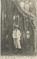 NEW CALEDONIA - SOUS UN BANIAN - DU BANIAN ON EXTRAIT LE CAOUTCHOUC - 1904 - Ozeanien