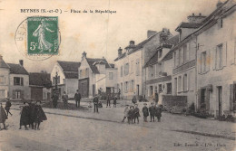 23-2566 : BEYNES. PLACE DE LA REPUBLIQUE - Beynes