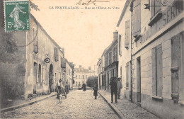 CPA 91 LA FERTE ALAIS / RUE DE L'HOTEL DE VILLE - La Ferte Alais