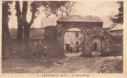 Lanfains * Le Vieux Porge * Village Hameau Lieu Dit Vieux Porge * Enfants Villageois - Andere & Zonder Classificatie