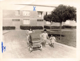 Landau Ancien * Nounou Nourrice Enfants Pram Poussette Kinderwagen  Photo Ancienne 11x8.5cm - Autres & Non Classés