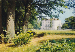 MONTGERON - Le Lycée Dans Son Parc - Montgeron