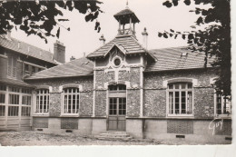 CPSM PF - 78 - CHAMBOURCY - Les écoles - 022 - Chambourcy