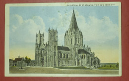 2  EARLY C20 USA CARDS IN VGC. A Used One Of St John's Cathedral, New York City And An Unused One Of Albany City Hall - Iglesias