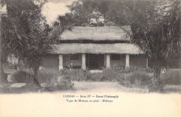 CONGO BELGE - Dans L'Oubanghi - Type De Maison En Pisé - Mobaye - Carte Postale Ancienne - Congo Belge