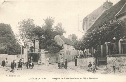 95 - VAL D'OISE - LOUVRES - Carrefour Des Rues Des Ormes Au Blé Et Demaison - Belle Animation - 10620 - Louvres