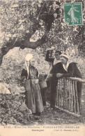 FOLKLORE - Sous Les Pruniers - Plougastel Daoulas - Carte Postale Ancienne - Otros & Sin Clasificación