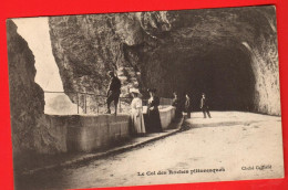 ZUX-04  Le Col Des Roches Pittoresques Près Du Locle. ANIME  Circulé 1907 Gaillard Sans Numéro. - Le Locle