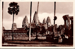 ASIE - CAMBODGE - Angkor Vath - Massif Central Pris Devant La Bonzerie - Cambodge