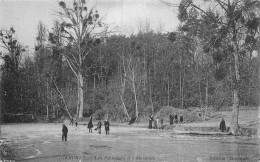 Delcampe - 23-2686 : GARCHES. LES PATINEURS SUR GLACE A VILLENEUVE - Garches