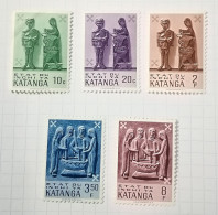 KATANGA, 1961, Wood Carvings, Lot De 5, Scott N° 52, 53, 56, 57, 61. Neufs. - Katanga