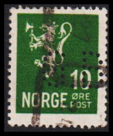 1926. NORGE. New Liontype. 10 øre Green. Perfin G.B. Unusual.  (Michel 120) - JF530761 - Oblitérés