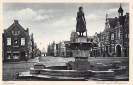 Husum - Markt Mit Brunnen Gel.1937 - Husum