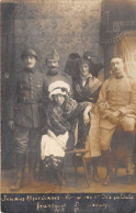 57-METZ-CARTE PHOTO- JEUNES ALSACIENNES LORRAINES ET DES SOLDATS FRANÇAIS - Metz