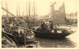 Les Sables D'olonne * Carte Photo * Le Port , Bateaux De Pêche " LES AILES " Et Pêcheurs * La Chaume ? - Sables D'Olonne