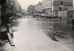 Macon Crue De La Saône 1981 Inondation Rue De Lyon  Commissariat De Police - Floods