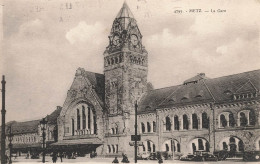 Metz * Place De La Gare * Ligne Chemin De Fer - Metz