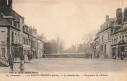 La Ferté Frênel * La Grande Rue Et Perspective Du Château * Enfants Villageois * La Ferté Fresnel - Altri & Non Classificati