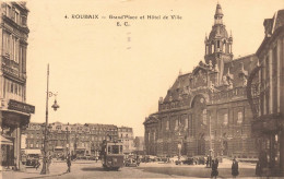 Roubaix * La Grand Place Et L'hôtel De Ville * Tram Tramway - Roubaix