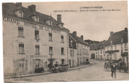 REGMALARD / REMALARD (61) - HOTEL DE LA POSTE ET RUE DES MOULINS - VOITURE / AUTO / AUTOMOBILE / ATTELAGE - Remalard