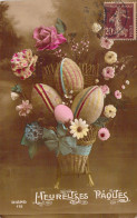 Pâques - Composition De Fleurs Dans Un Panier Avec Des Oeufs - Carte Postale Ancienne - Pascua