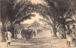 CONGO BELGE - BAUDOUINVILLE - Indigènes Apportant Des Vivres à La Mission - Carte Postale Ancienne - Belgian Congo