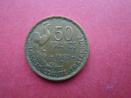 UNE PIECE DE 50 FRANCS  1952  G GUIRAUD - 50 Francs