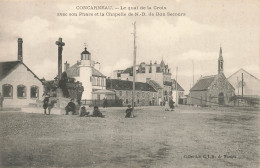 Concarneau * Le Quai De La Croix Avec Son Phare Et La Chapelle De Notre Dame De Bon Secours - Concarneau