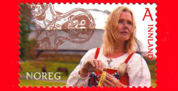 NORVEGIA - NORGE - Usato - 2014 - Epoca Vichinga - Turismo - Donna Vichinga Davanti Alla Longhouse A Lofotr - A Innland - Used Stamps