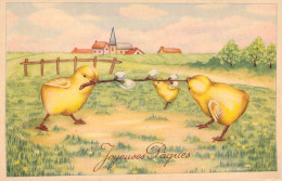 Pâques - Poussins Se Disputent Une Tige Pour La Construction Du Nid - Carte Postale Ancienne - Pasen