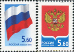 199594 MNH RUSIA 2006 BANDERA Y ESCUDO NACIONAL - Sonstige & Ohne Zuordnung