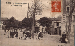 J2303 - STAINS - D93 - Le Tramway Au Départ - La Place De Vatry - Stains