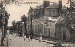 Nort Sur Erdre * Le Boulevard Magenta * Les écoles * Villageois - Nort Sur Erdre