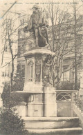 Postcard Belgium Bruxelles Statue Des Comtes D'egmont Et De Hornes - Panoramische Zichten, Meerdere Zichten