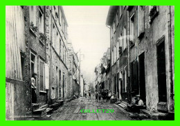 QUÉBEC - LA PETITE RUE CHAMPLAIN VERS 1890 PAR WILLIAM NOTMAN - LES ÉDITIONS OVO - - Québec - La Cité