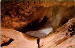 Yellowstone National Park Dragons Mouth Spring Off Grand Loop Road - USA Nationalparks