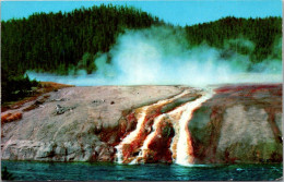 Yellowstone National Park Excelsior Geyser Crater Overflow Midway Geyser Basin - Parques Nacionales USA