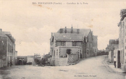 FRANCE - 85 - POUZAUGES - Carrefour De La Poste -  Carte Postale Ancienne - Pouzauges