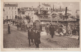 (83) LA SEYNE SUR MER . Arrivée Des Bateaux Au Quai - La Seyne-sur-Mer